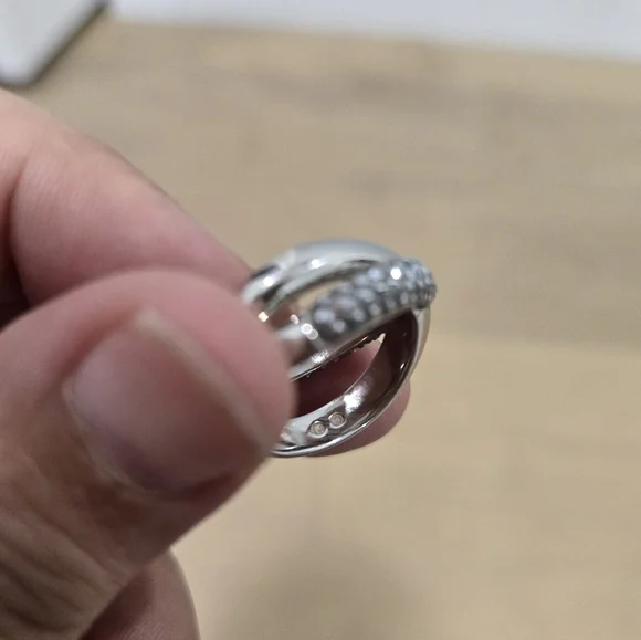 Swarovski Ring - Picture 5 of 6